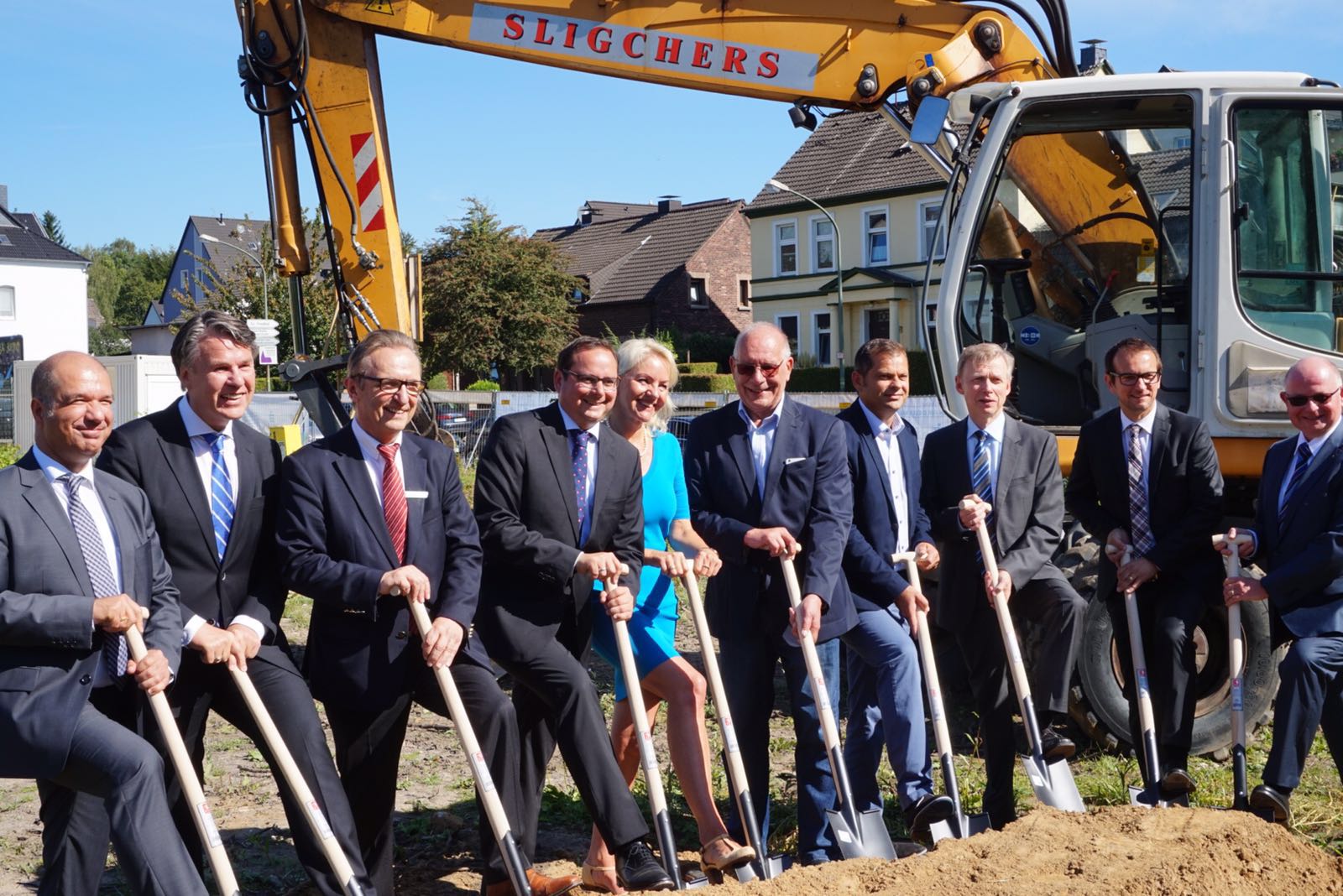 1. Spatenstich: Das Projekt „Am Heinrichpark“ in Essen-Überruhr ist gestartet